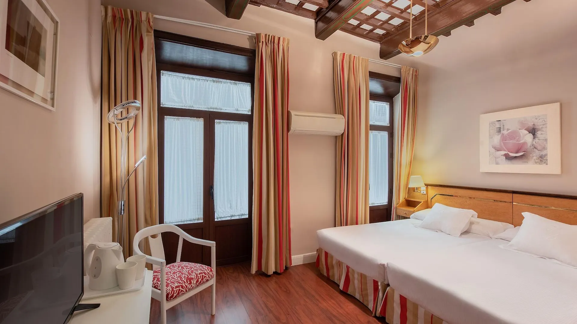 ***  Anacapri Hotel Granada Spain