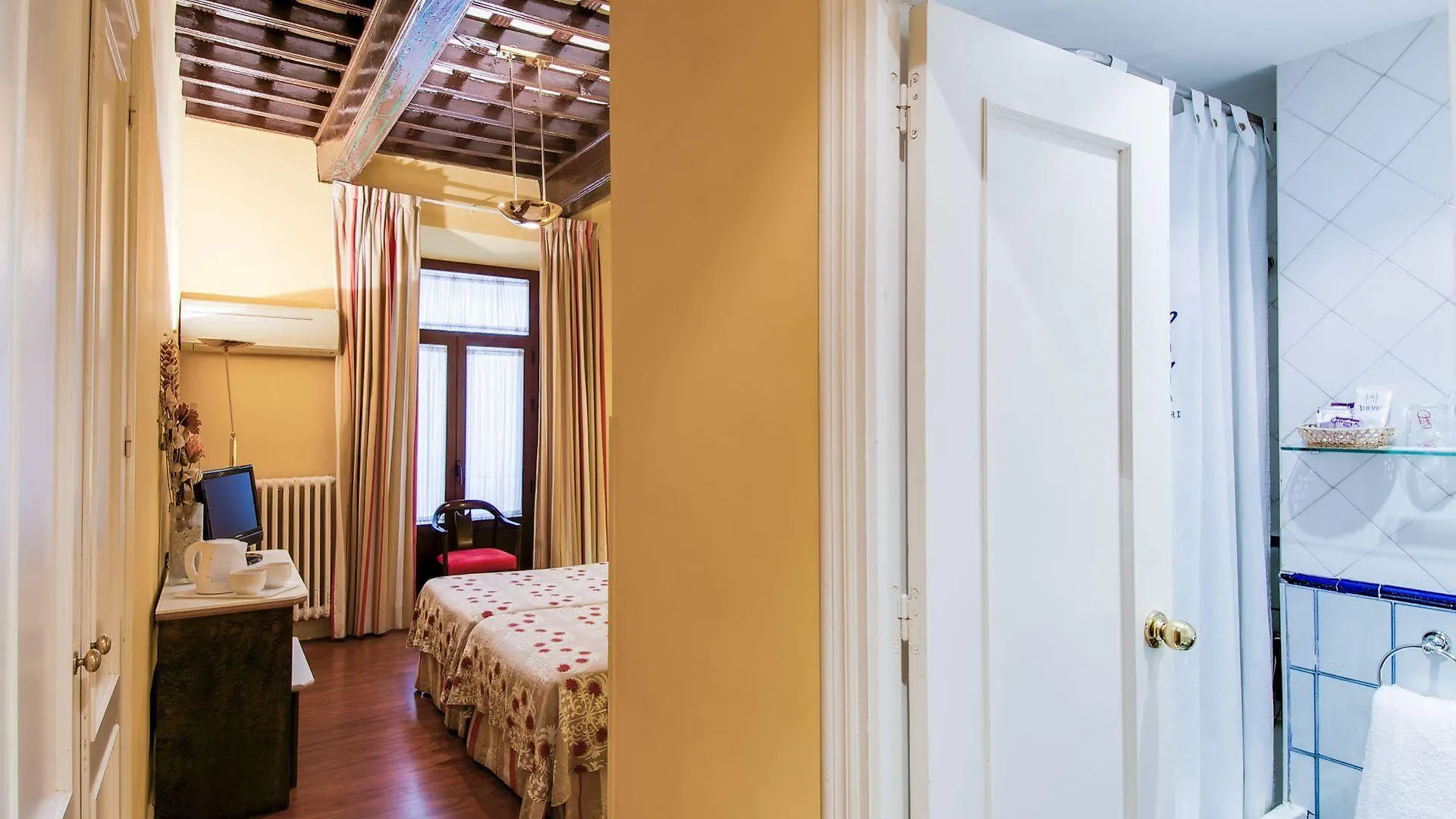 ***  Hotel Anacapri Granada España